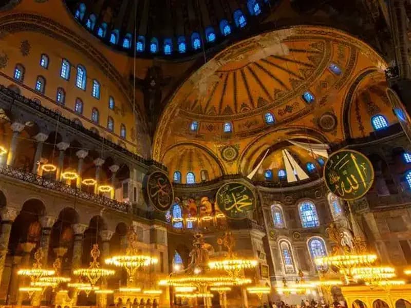 Bugün Teravih Namazı Saatleri: İstanbul, Ankara ve İzmir'de Ne Zaman Kılınacak?