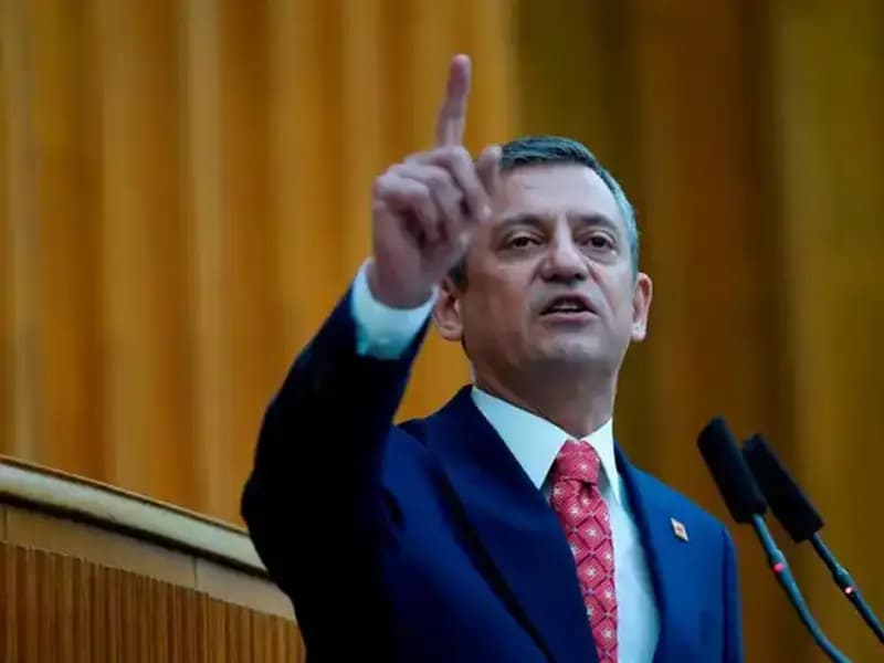 Ekrem İmamoğlu Gözaltına Alındı: CHP Olağanüstü Toplandı ve Son Dakika Gelişmeleri Bekliyor