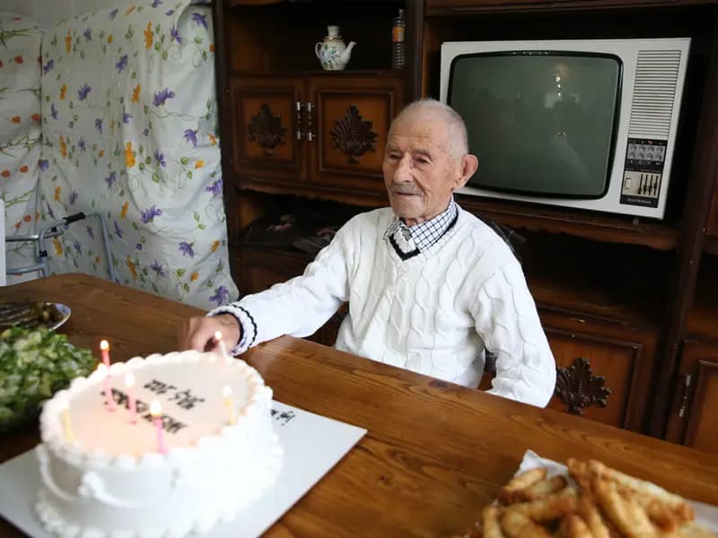 102 Yaşındaki Hüseyin Dede'nin Sağlık Sırrı Nedir?