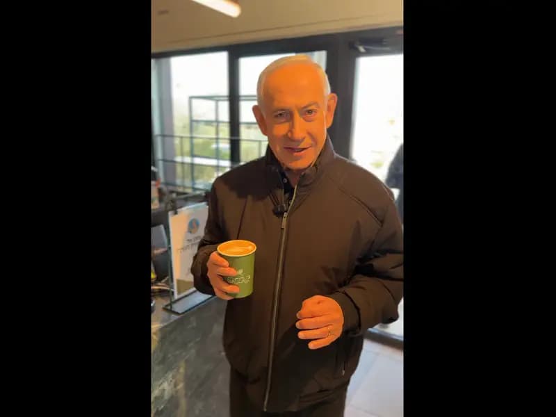 Netanyahu, "Öldü" İddialarına Video ile Yanıt Verdi