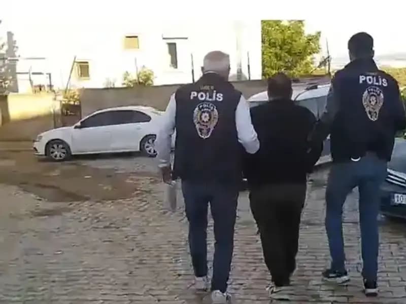 Balıkesir'de Dolandırıcılık Şebekesine Darbe: 4 Kişi Tutuklandı