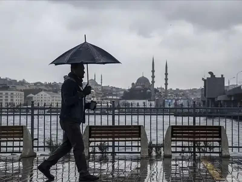 İstanbul'da Bahar Havası Sona Erdi: Yağmur ve Kar Geri Dönüyor!