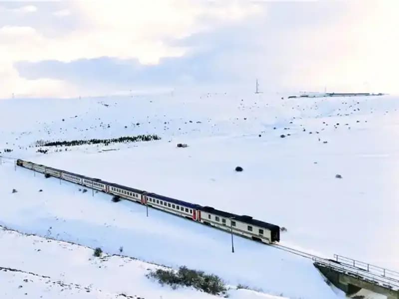 Doğu Ekspresi ile Kışın Masalsı Yolculuğu: Hayalinizdeki Rota