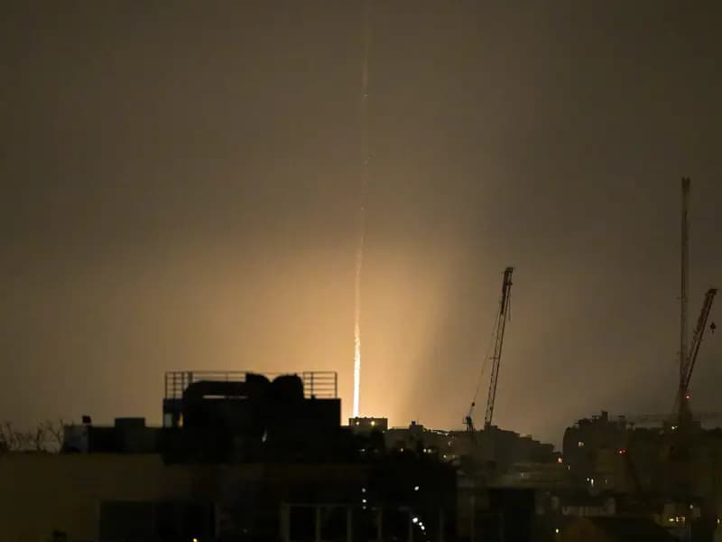 İran’ın İsrail’e Yönelik Füze Saldırılarında 2 Kişi Hayatını Kaybetti