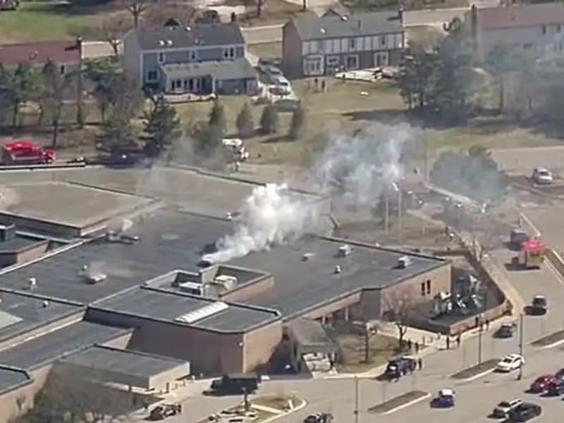 Michigan'da Sinagoga Otomobille Saldırı: Silahlı Olay