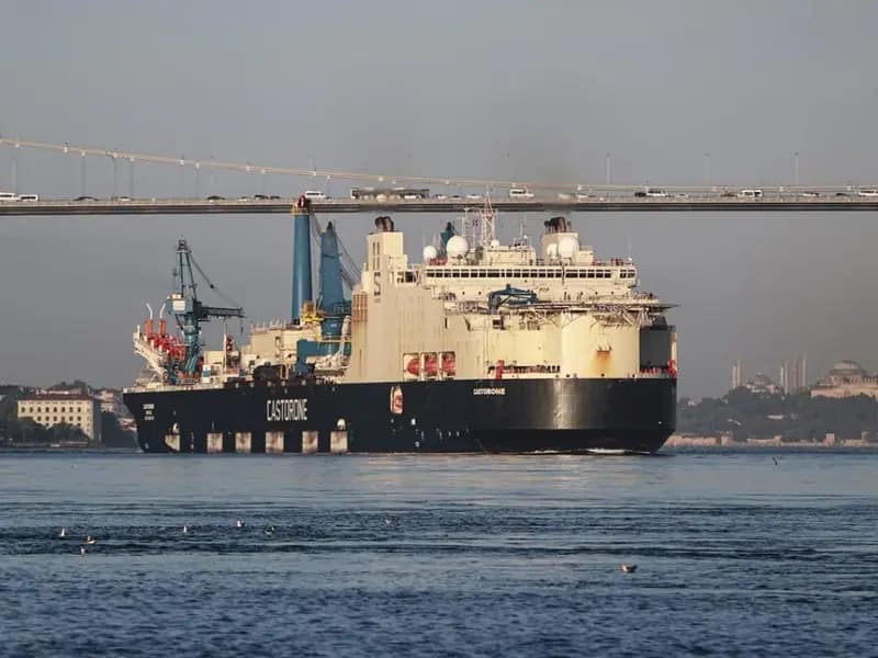 İstanbul Boğazı'nda Gemi Trafiği Geçici Olarak Durduruldu