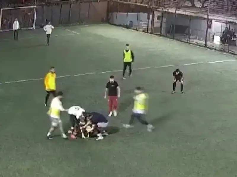 İki Halı Sahada Yaşanan Ölüm Olayları Sporu Gölgeledi