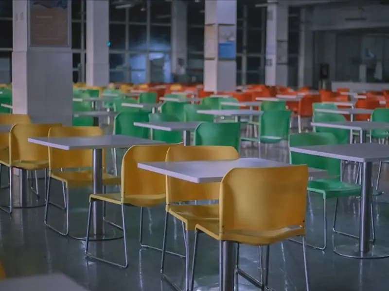 İstanbul'da Öğrencilere Aylık 2 Bin TL'lik Kantin Kartı Yardımı