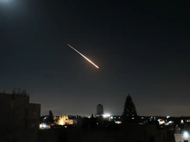 İran, Tel Aviv'e Füze Saldırıları Düzenledi: NTV Ekibi Görüntüledi