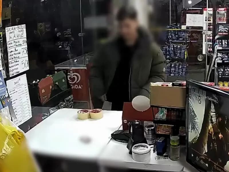 Fatih'te Akran Zorbalığı: Çocuğa İşkence Yapanlar Tutuklandı