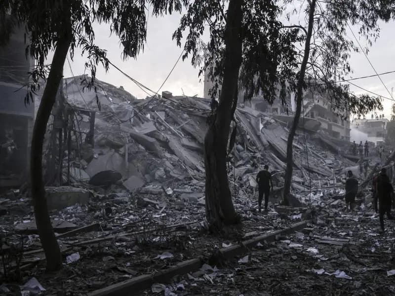 İsrail'in Gazze saldırılarında 8 kişi hayatını kaybetti