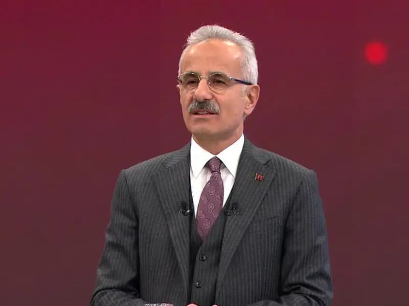 Bakan Uraloğlu: Sosyal Medyaya Düzenleme Bu Yıl Geliyor