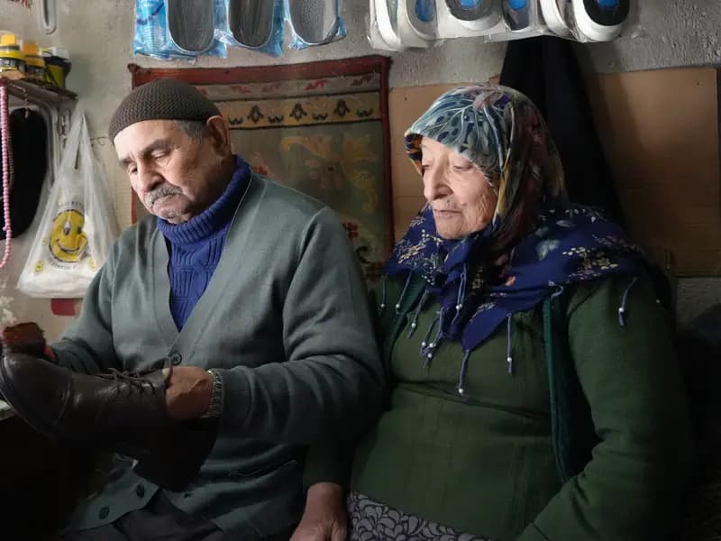 Kastamonu'da 64 Yıldır Ayakkabı Tamirciliği Yapan Çiftin Aşkı