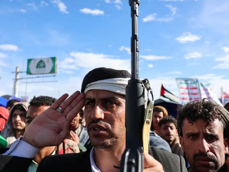 Husiler, İsrail’e İlk Füze Saldırısını Gerçekleştirdi