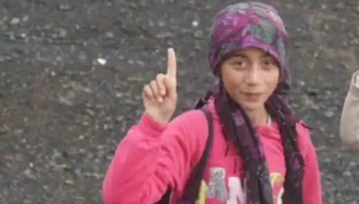 ** Gençlerin Göletteki Ölümcül Şakası: Eğlence Tehlikeli Hale Geldi**