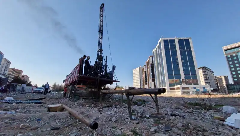 Galeria Sitesi'nde Sıra Dışı Kazı Başladı: 89 Kişilik Gizemli Tarih Ortaya Çıkıyor