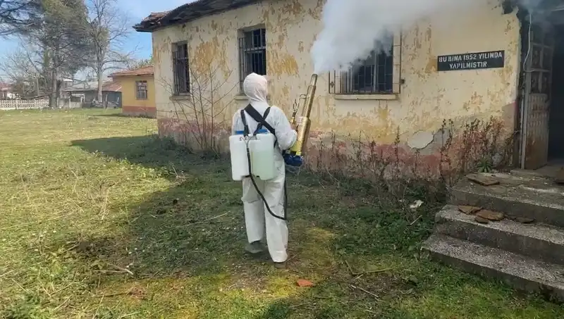 Çiftçiler Kahverengi Kokarcaya Karşı Nasıl Mücadele Ediyor?