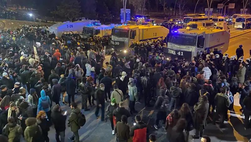 İstanbul ve Ankara'da Öğrencilerden İmamoğlu Eylemi: Tepkiler Yükseliyor