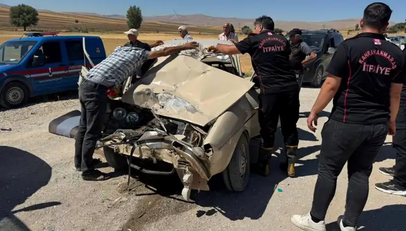 Kahramanmaraş'ta Kamyonet ve Otomobil Çarpıştı: Kazanın Ayrıntıları Ortaya Çıktı