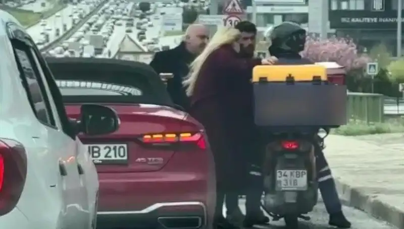 D-100’de Aniden Patlak Veren Gerilim: Motokuryeye Silah Çekildi!