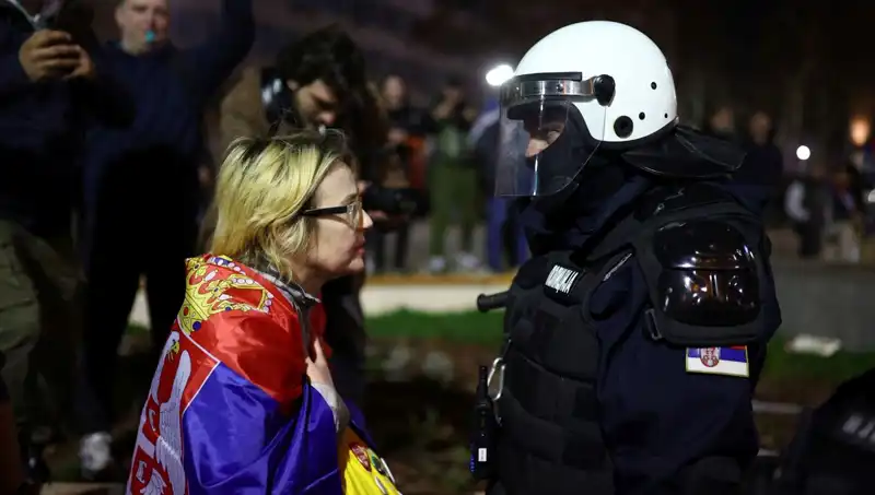 Sırbistan'da Polis Eylemleri: Yasaklı Sonik Silah Kullanımına Tepkiler Artıyor