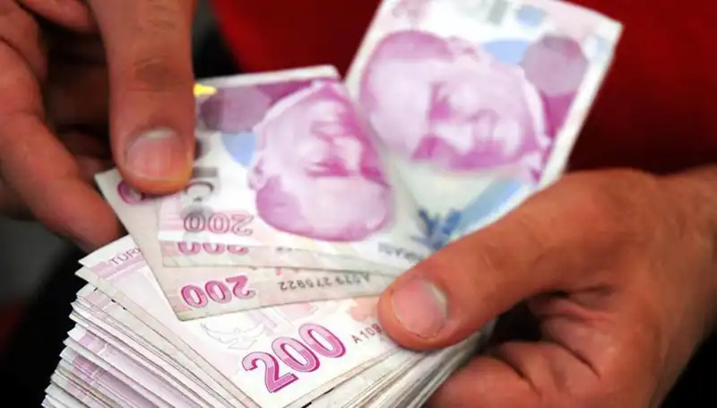 Emekliye 1000 TL Bayram İkramiyesi Ne Zaman Hesaplara Geçecek?